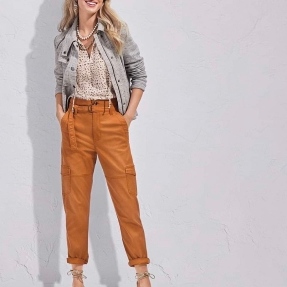 CAbi Pants - Cabi Paper Bag Cargo Pants Women’s Size 8 Belted Straight Leg Stretch Twill 6045